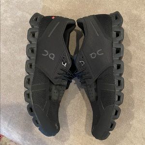 On Running Cloud size 9 All Black